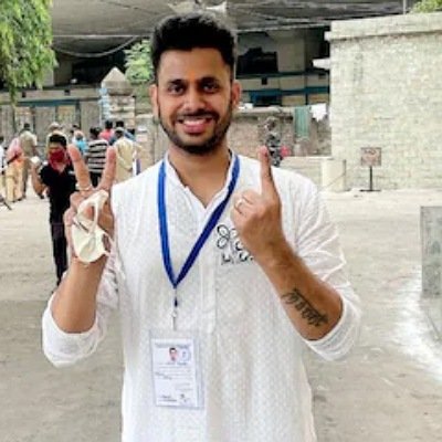 Cricketer Manoj Tiwari Won the Election